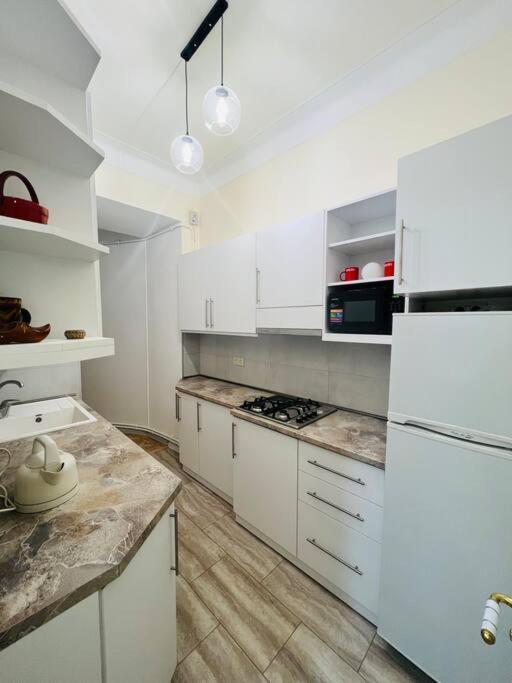 Spacious 2 Bedrooms In The Center Of Ереван Экстерьер фото