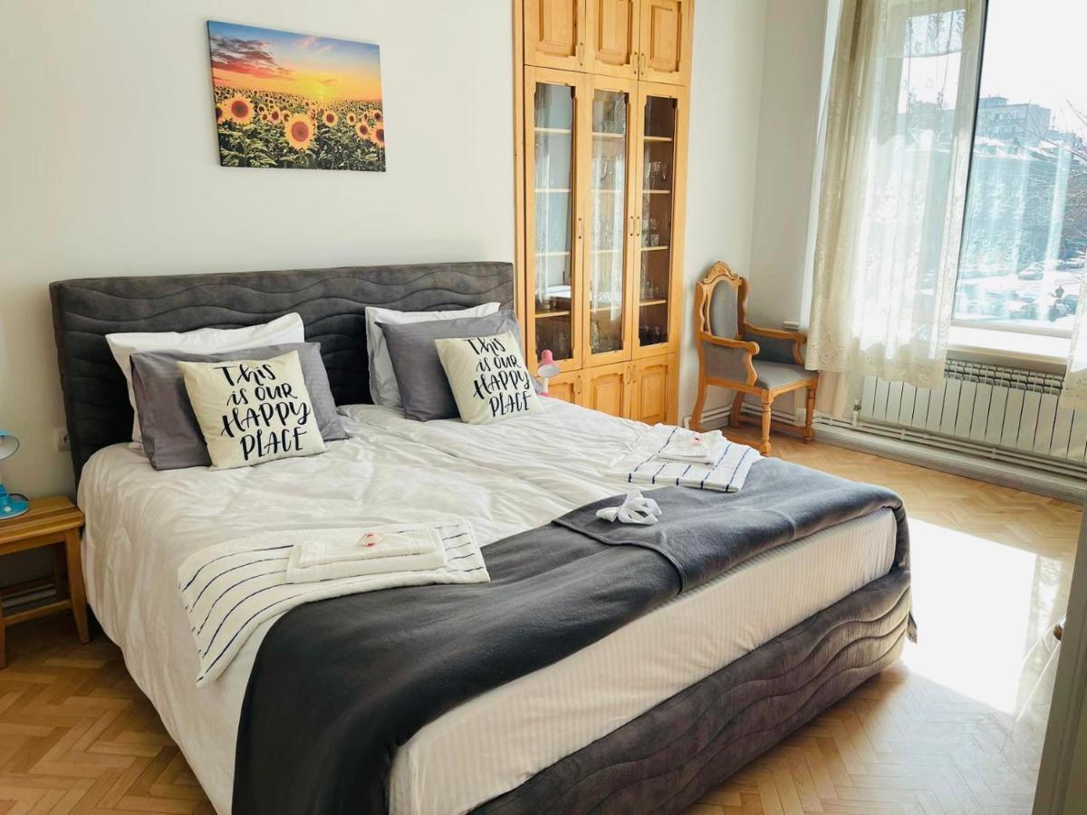 Spacious 2 Bedrooms In The Center Of Ереван Экстерьер фото